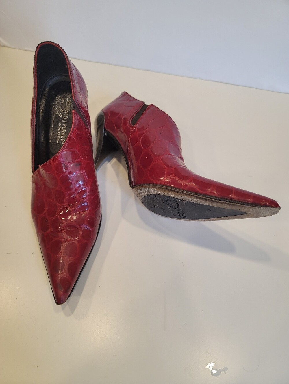Donald J. Pliner "Chad" Patent Leather Heeled Bootie Pumps - 7.5M US - Red